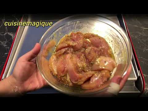 Vidéo: Comment Faire Cuire Des Escalopes De Poulet Aux Pommes