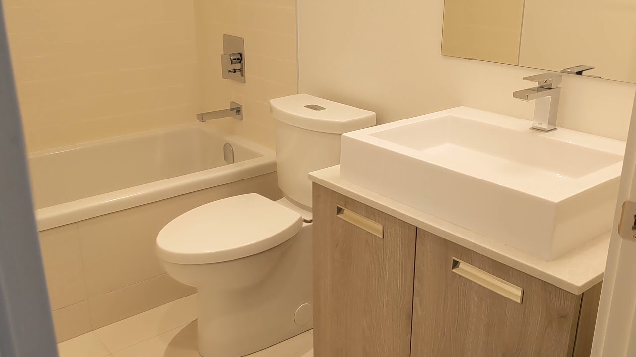 75 The Esplanade, Toronto, ON, M5E 1Y6, 1-Bedroom plus Den Condo Apartment Tour