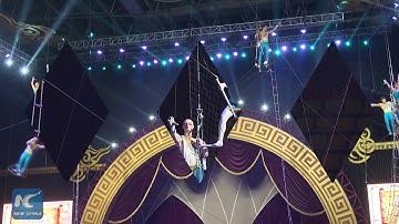 Nín thở xem xiếc nhào lộn Trung Quốc