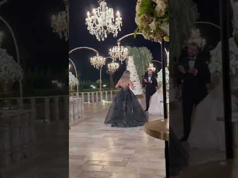 رقص با شمشیر واسه کیک هشت طبقه