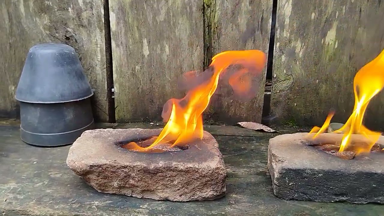 Mostrando a gasolina adulterada e a gasolina pura 