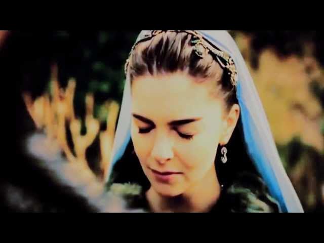 Xonanda Alizening yalangoch suratlari