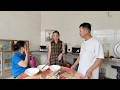 Hương's mother returned, bringing a strange young woman with her