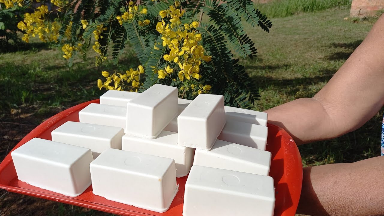 sabão em barras feito com banha de porco 🐷 e óleo usado