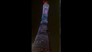 Aspire Tower in Doha bei Nacht