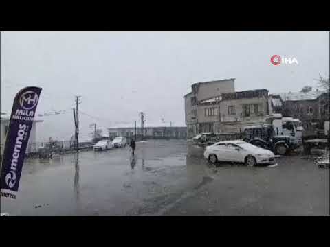 Çelikhan güne kar yağışıyla başladı