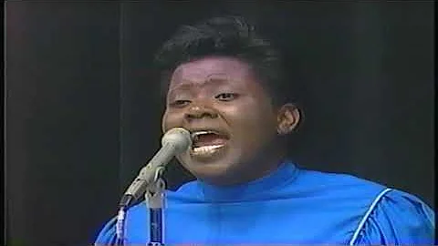 Barbara Pinkston sings, "When I See Jesus Amen"