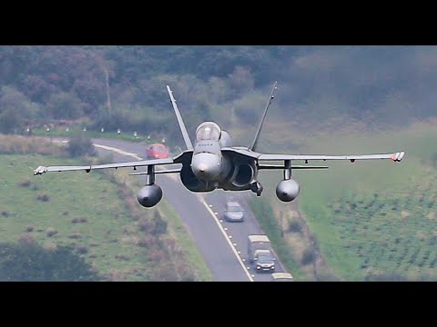 MACH LOOP Canadian Air Force F-18 Hornets - 4k