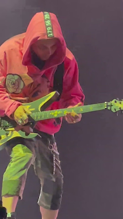 Avenged Sevfold Game Over solo by Synyster Gates Nashville 2023 #avengedsevenfold  #synystergates