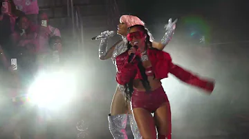Nicki Minaj & Bia - "Whole Lotta Money" (Live in Boston)