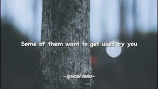 Emily Browning - Sweet Dreams (Are Made Of This)  Lyrics  ( Eurythmics)