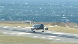 Extreme Airliner Landings At Wellington Long Version