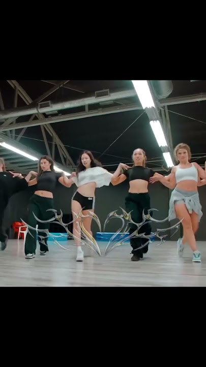 Dance practice for 'mantra' #taene #kimtaene #ECLIPSE 
