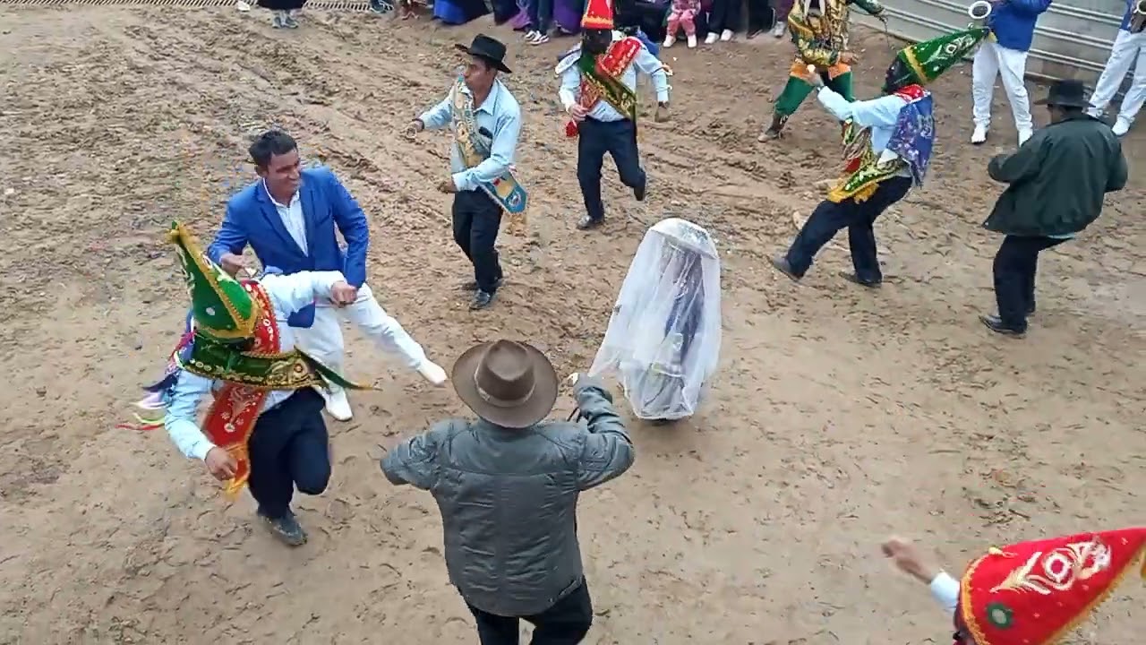 FIESTA CONSTUMBRISTA DE AÑO NUEVO. LLACLLIN 2025