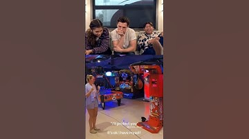 Tom Holland, Zendaya, and Jake can’t stop laughing at viral videos