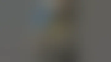 بنت تخلع ملابسها امام الكامره A Girl Takes Off Her Clothes In Front Of The Camera 