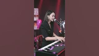 最远的你是我最近的爱 (The Furthest You Are My Nearest Love), China TikTok #蓝万 弹唱版