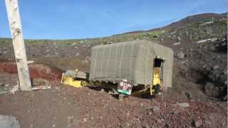 Mt.Fuji  Special bulldozer !!  　富士山で働くブルドーザー