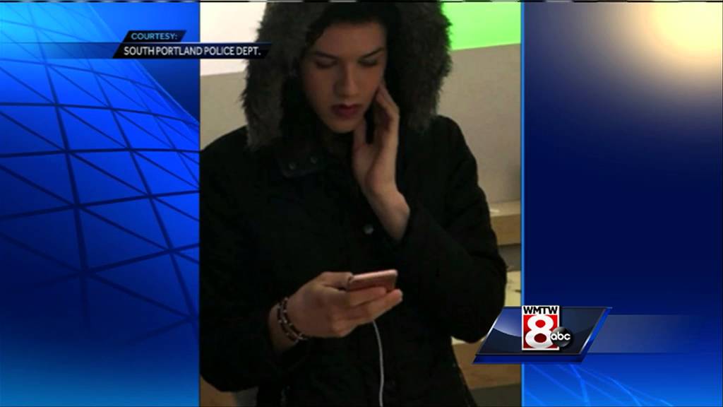 Police investigating Maine Mall Apple store robbery - YouTube