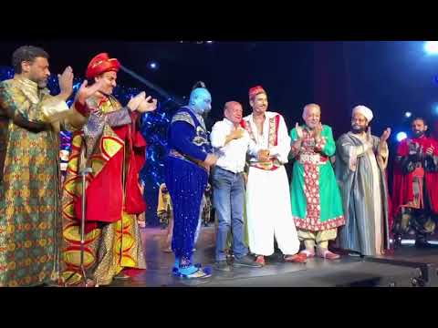 احمد عز ي بكي لبيب لطفي على مسرح علاء الدين