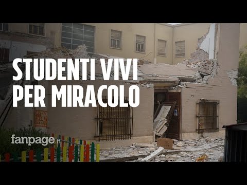 Crollo università Cagliari, la rabbia degli studenti: “Rischiamo la vita per andare a lezione” Episode cover