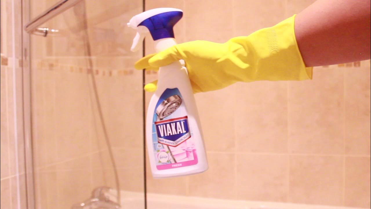 REMOVE WATERMARKS ON SHOWER SCREEN BATHROOM CLEAN 