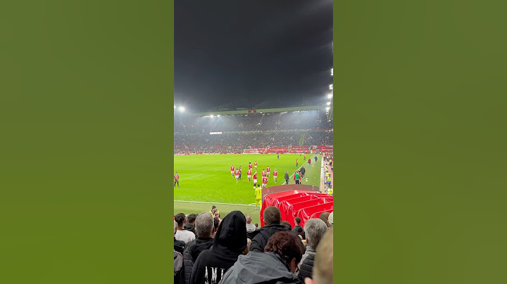 Ruud Van Nistelrooy guiding the mighty Manchester United to a win 😍 #manchesterunited #football