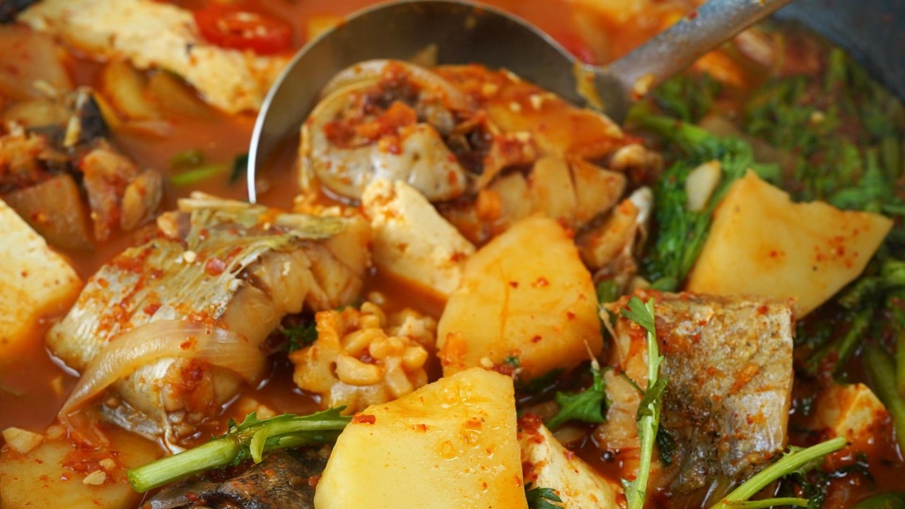 감자 넣으면 동태찌개가 더 깊어집니다