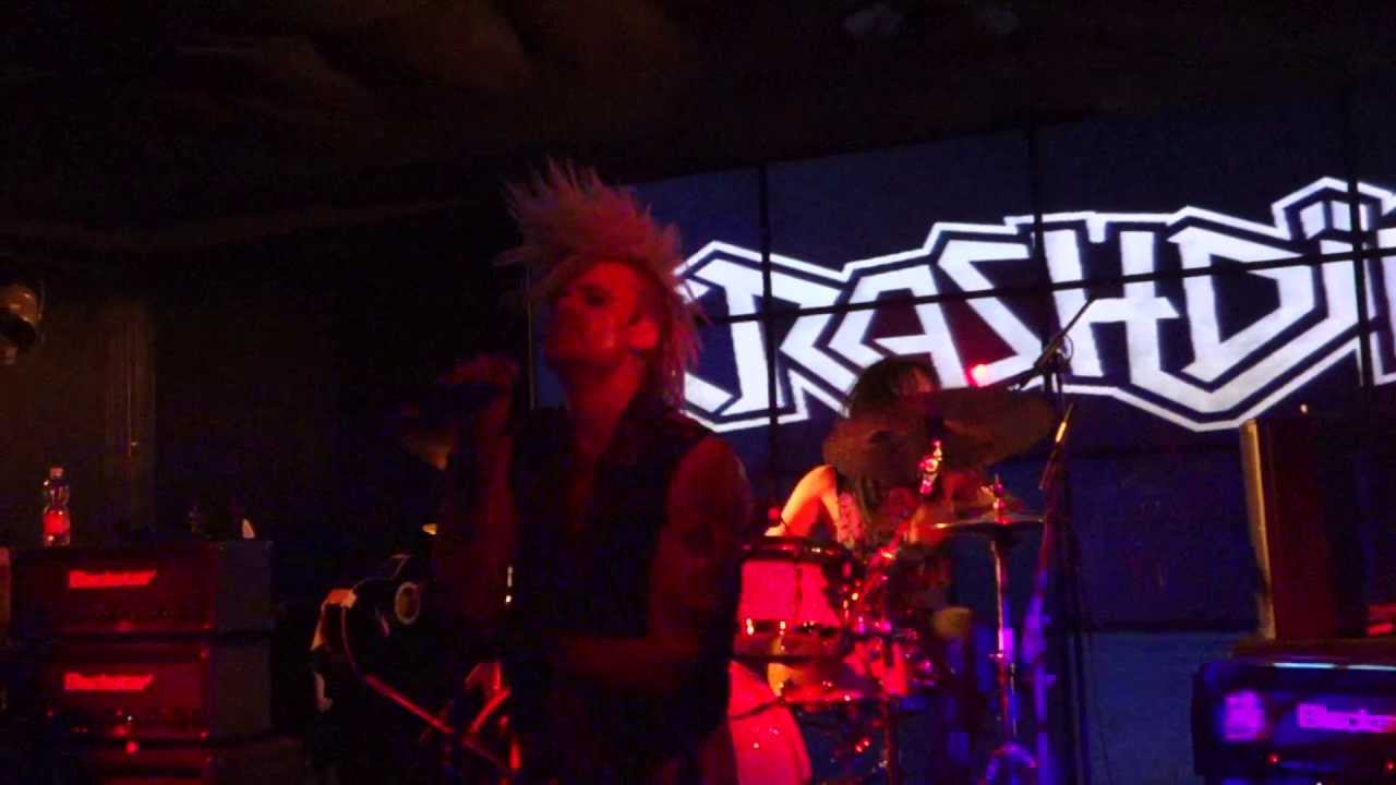 Crashdiet - Riot in everyone live @ Rock Planet 18/05/2013