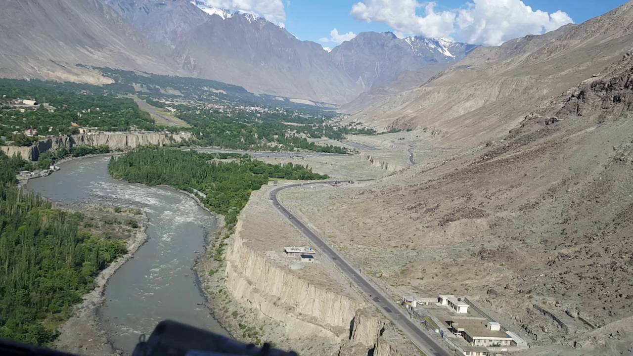 Capt.Janjua Spectacular Pakistan... ISLAMABAD TO GILGIT ATR Landing