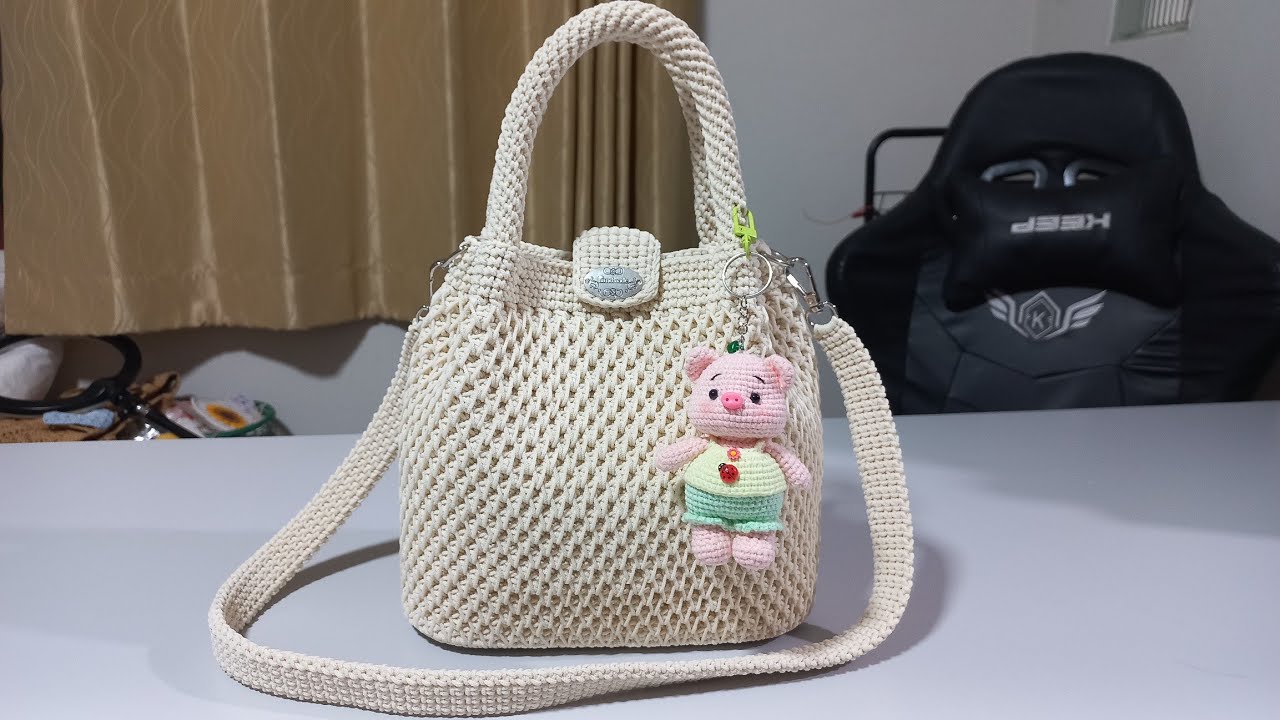 วิธีถักกระเป๋าลายรังผึ้งทรงคุณนาย