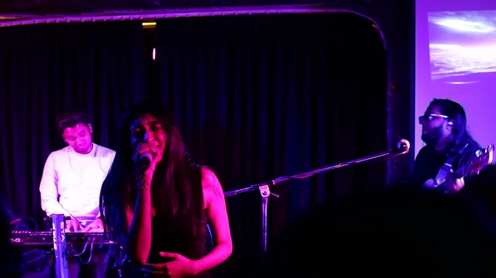 Michael Timothy - Ivy feat. NAMI (Live at Black Or...