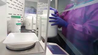 Compounding pharmacy scale