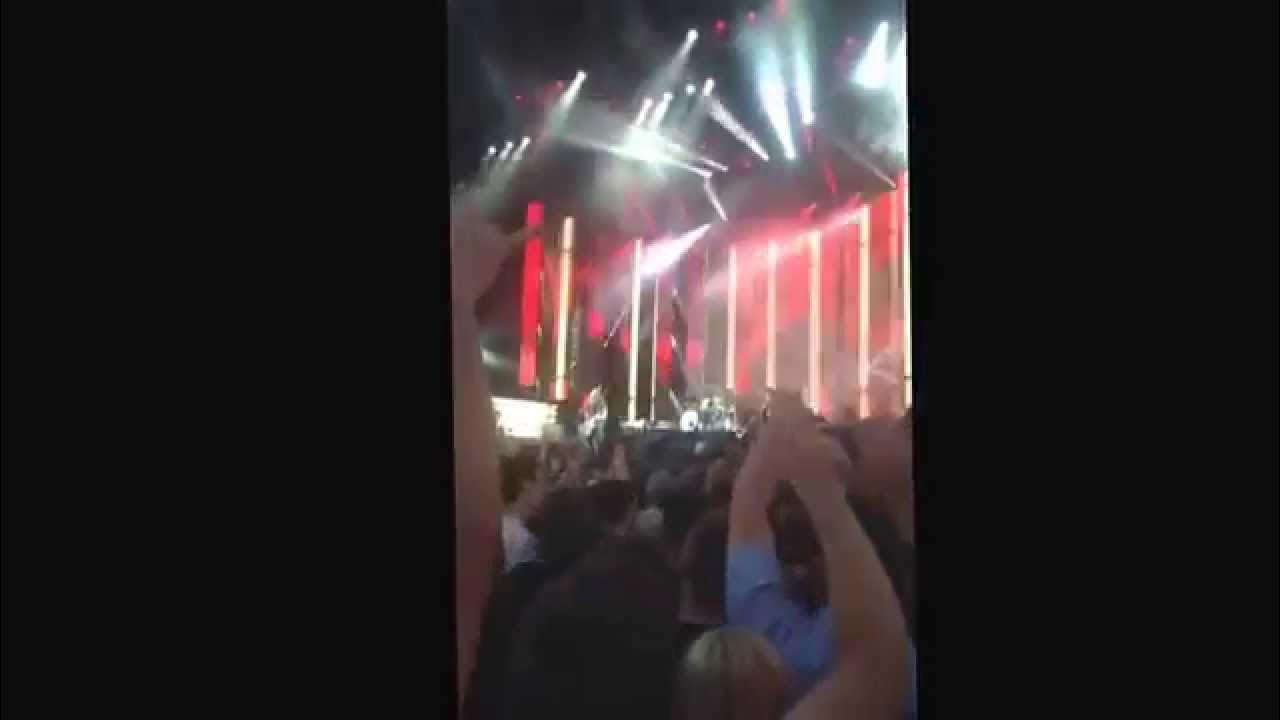 Foo Fighters Christchurch 2015 - YouTube