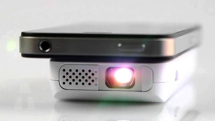 Moviphone : un smartphone Android avec son pico-projecteur