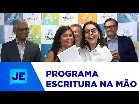 Aracaju City Hall delivers over a thousand property deeds in the 17 de Março neighborhood - JE