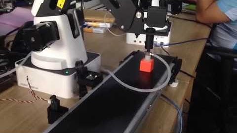 Dobot Magician with IR sensor-simple demo