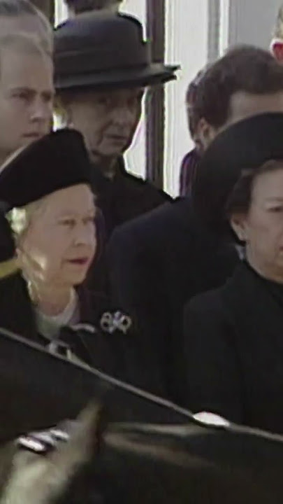 Queen Elizabeth II Bowed to Princess Diana's casket
