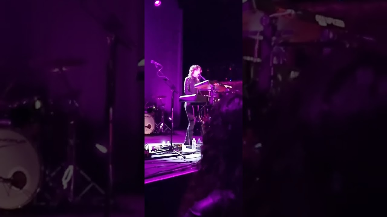 Birdy,  Keeping Your Head Up, Belasco Theatre,  Los Angeles, 24th October 2023