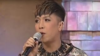 The Buzz: Vice Ganda, pinapanatiling pribado ang kanyang buhay pag-ibig