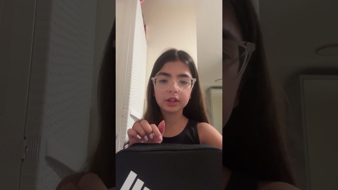 הול קנית חזרה לבית ספר רוצים גם סרטון של מה אני שמה בתיק חרום שלי לבית ספר💖🎀❤️💋￼