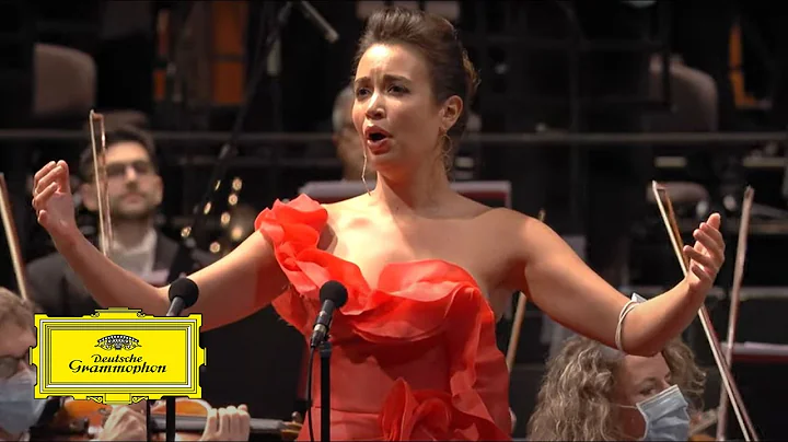 Nadine Sierra  Donizetti: Lucia di Lammermoor, Act...