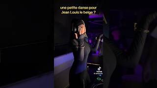 le camps des danseurs c'est inversé, le maître de cérémonie ? Jean Louis le belge