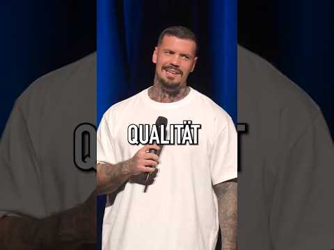 🫣🙈 #comedy #crowdwork #emmveecomedy #standupcomedy