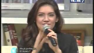 Download Lagu Lagu kekasih sejati by monita tahalea + sedikit interview di bukan 4 mata MP3 Download Lagu Lagu kekasih sejati by monita tahalea + sedikit interview di bukan 4 mata MP3