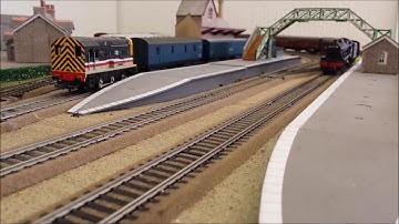 Airfix 54120-0 LMS Royal Scot 4-6-0 Royal Scots Fusilier