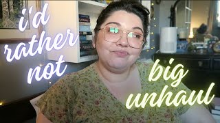 I DONT WANT TO READ THESE ANYMORE - UNHAULING BOOKS ON MY TBR | Clear My Shelves Vlog 16
🌘MENTIONED IN VIDEO🌘
🍁❄️FALL INTO WINTER READATHON❄️🍁
Want to participate in a cozy, low stakes readathon that moves through the coziest seasons of the year? Join the Fall into Winter Readathon happening from October 1st through December 31st. Whether you read books, fanfics, or just want to participate in some seasonal activities, this readathon has something for everyone. Be sure to follow each host below to stay up to date with all readathon events.
✨Links
Instagram: https://www.instagram.com/fall.into.winter.readathon/
Discord: https://discord.gg/BrGe77Ramx
🌕THE STORY CONTINUED BOOK CLUB🌕
Do you love fanfictions, retellings, or fanfiction elements? We have a bookclub for you! Join us at the Fanfiction Readathon Discord to be a part of our monthly book club. The bookclub is co-hosted by myself and Serena at Read the Riot.
The next few book club books are:
October: When We Were Birds by Ayanna Lloyd Banwo
November: Redemption in Indigo by Karen Lord
December: The Bear and the Nightingale by Kathrine Arden
Join the Discord: https://discord.gg/ejQVWq9wVa
🌗WATCH MORE🌗
2023 Reading Journal: https://www.youtube.com/watch?v=evZAh99Savk
A Guide to TJ Klune: https://www.youtube.com/watch?v=Iqq5ktnXZqA&t=2s
TBR Jar Playlist: https://www.youtube.com/playlist?list=PLw6kuFaJfCXVo8oc7hxVfarjSvKU1WQTo
🌘LETS BE FRIENDS🌘
📸Instagram: https://www.instagram.com/thepmreader/
🐣Twitter: https://twitter.com/thepmreader
📖Goodreads: https://www.goodreads.com/thepmreader
📚Storygraph: https://app.thestorygraph.com/profile/thepmreader
⭐️Wish List: https://bookshop.org/wishlists/fbed5e8318c8512acbd67e0041688d04cb64767f
🌒CONTACT ME🌒
Paige M.
💌Email: thepmreader@gmail.com I DONT WANT TO READ THESE ANYMORE - UNHAULING BOOKS ON MY TBR | Clear My Shelves Vlog 16