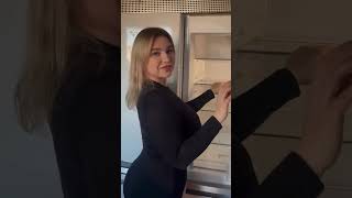 Pasha pozniakova ~ hourglass fashion curvy model ~ Instagram sensation ~ wiki and facts