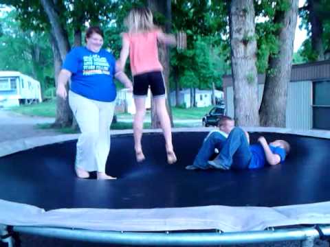 Fatty on a trampling :D - YouTube