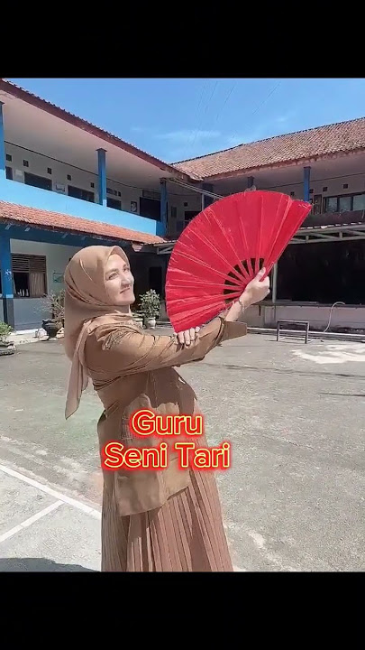 Guru Guru Cantik di SMP NEGERI 1 PARIGI Part. 1